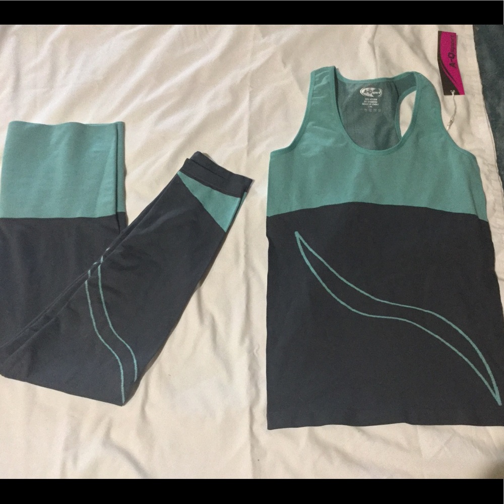 A-Q Sport L/XL Athletic wear